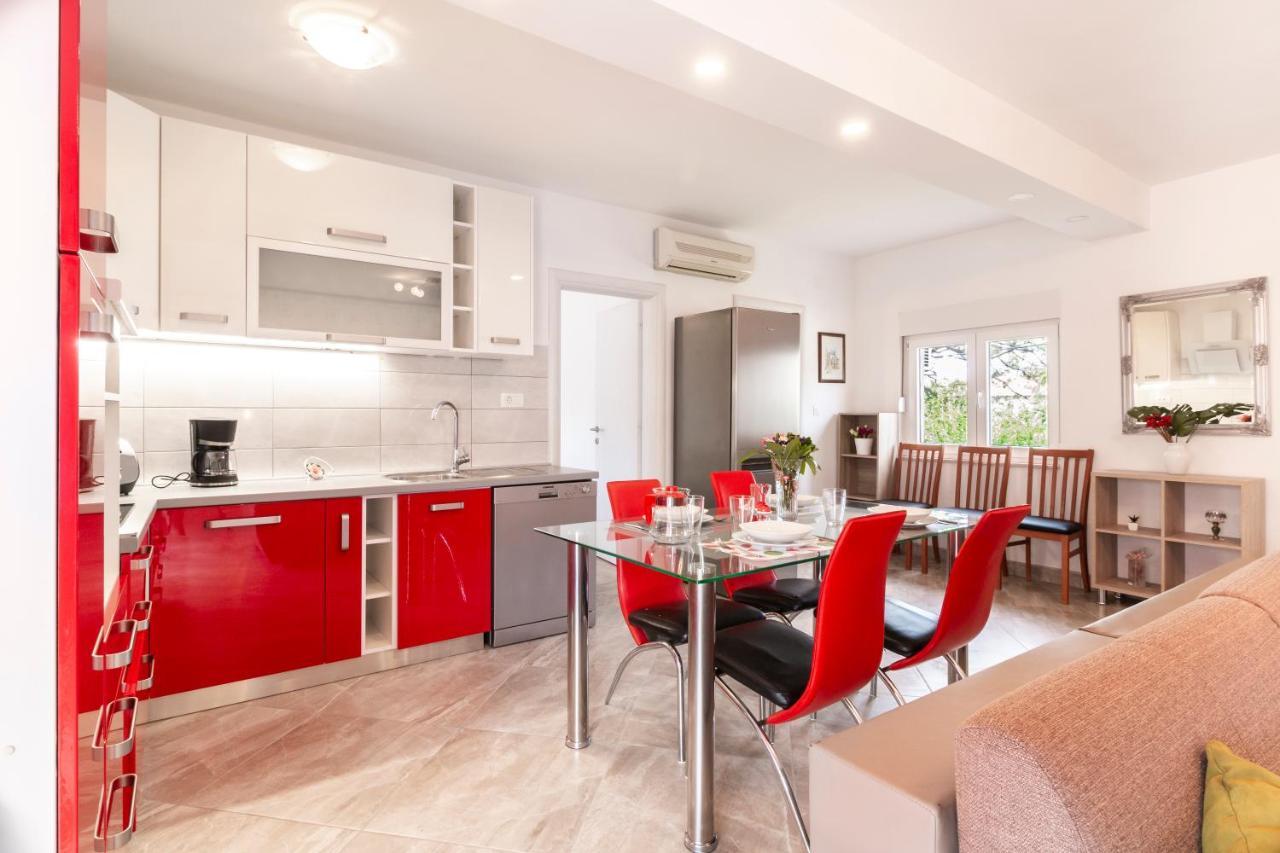 Apartman Gabrijela Split Bagian luar foto