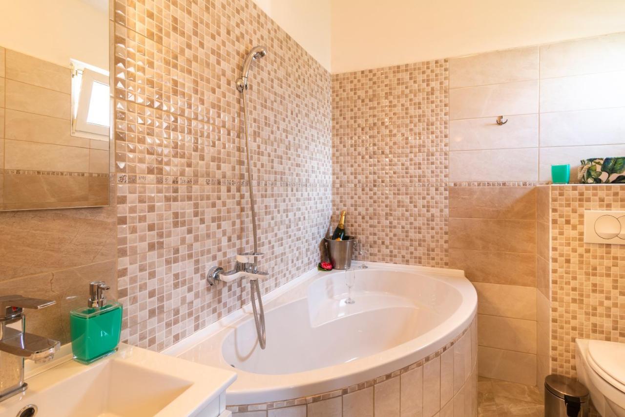 Apartman Gabrijela Split Bagian luar foto
