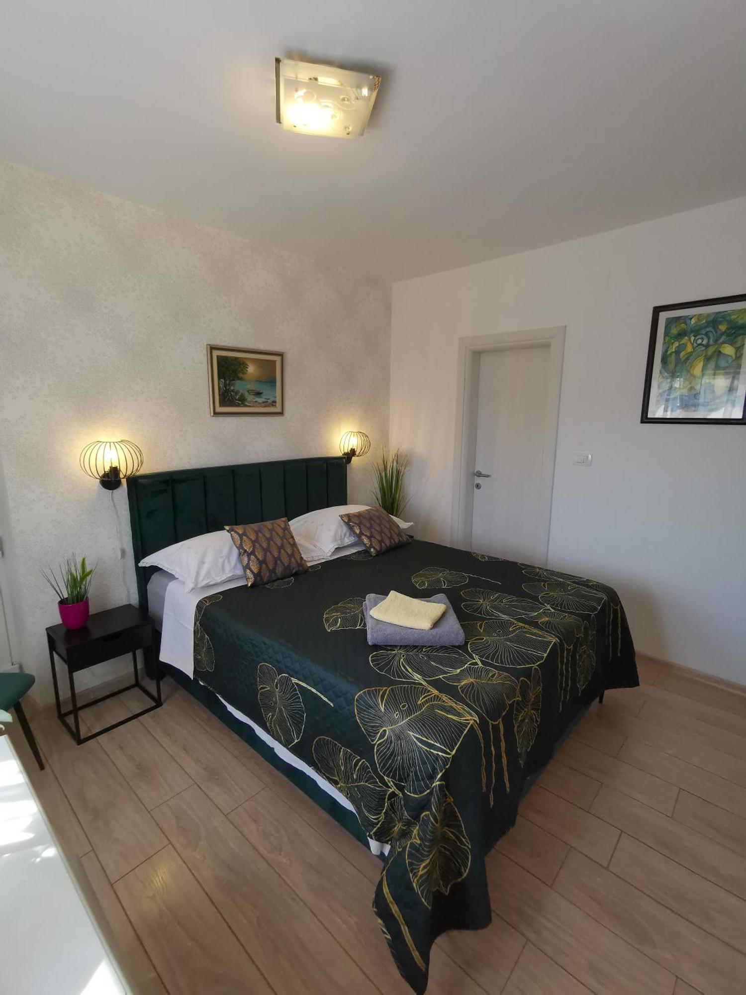 Apartman Gabrijela Split Bagian luar foto